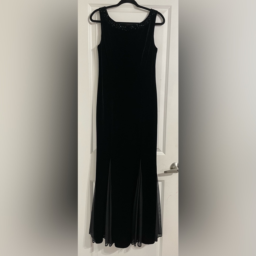 Jessica Howard Velvet Sequin Black Mermaid Dress Size 10